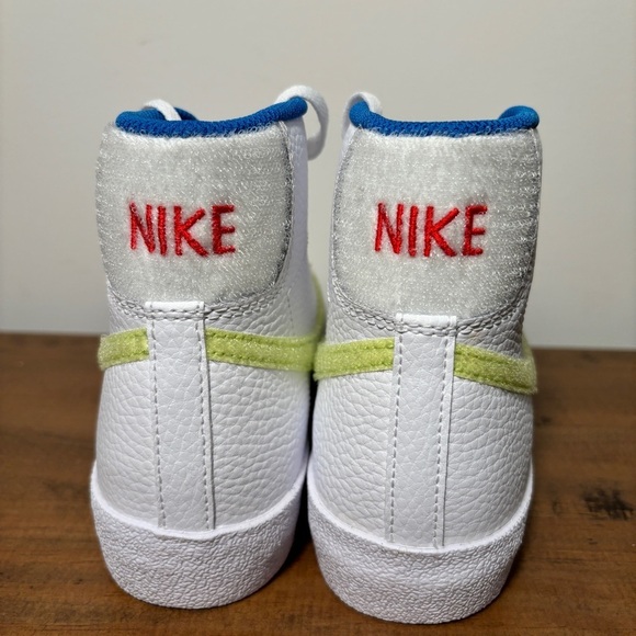 Nike Blazer Mid 77 Sneakers Shoes DQ1042 100 4Y / 5.5 Women New in Box - Picture 5 of 7